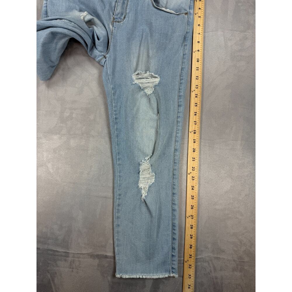 GUESS Jeans Women's Size 32 Curvy Light Wash Crop Distressed Stretch - Picture 8 of 9